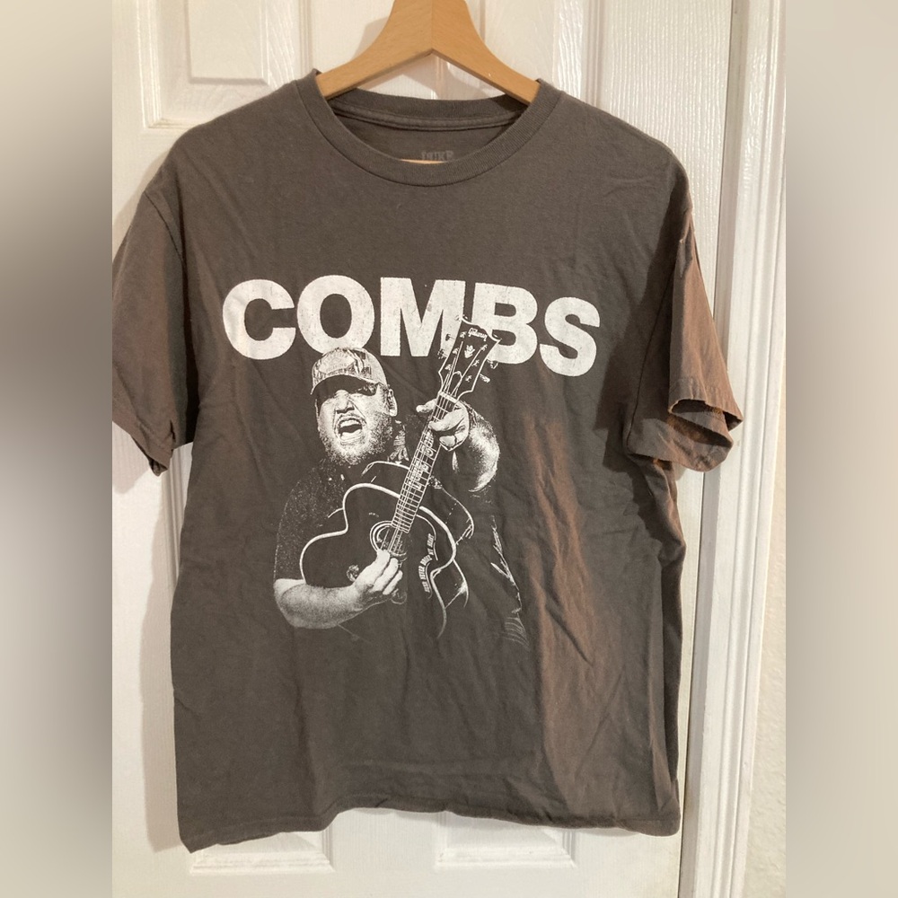 Grey Concert Graphic T-Shirt with Combs Print